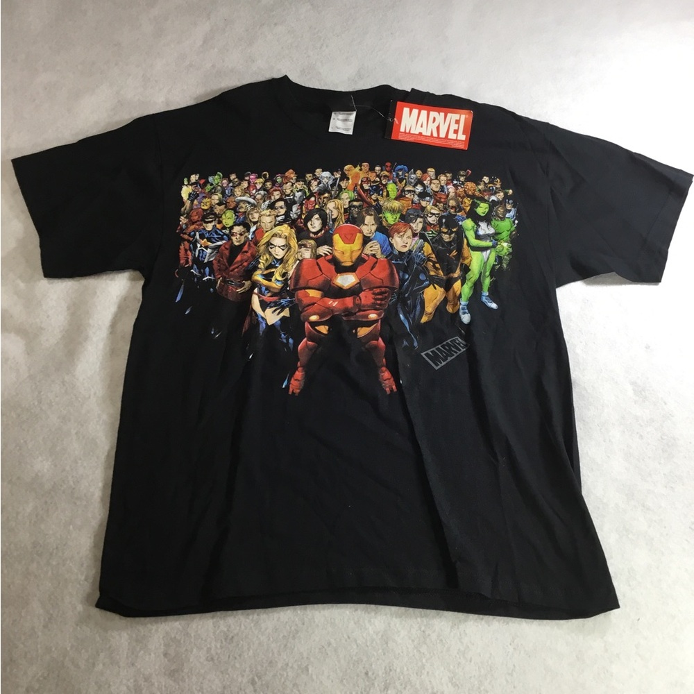Marvel Black Graphic Men's T-Shirt - Superhero Ensemble SZ L NWT